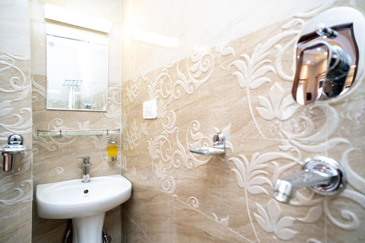 Airport Himalaya Boutique Hotel 加德满都 外观 照片