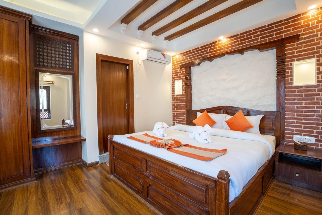 Airport Himalaya Boutique Hotel 加德满都 外观 照片