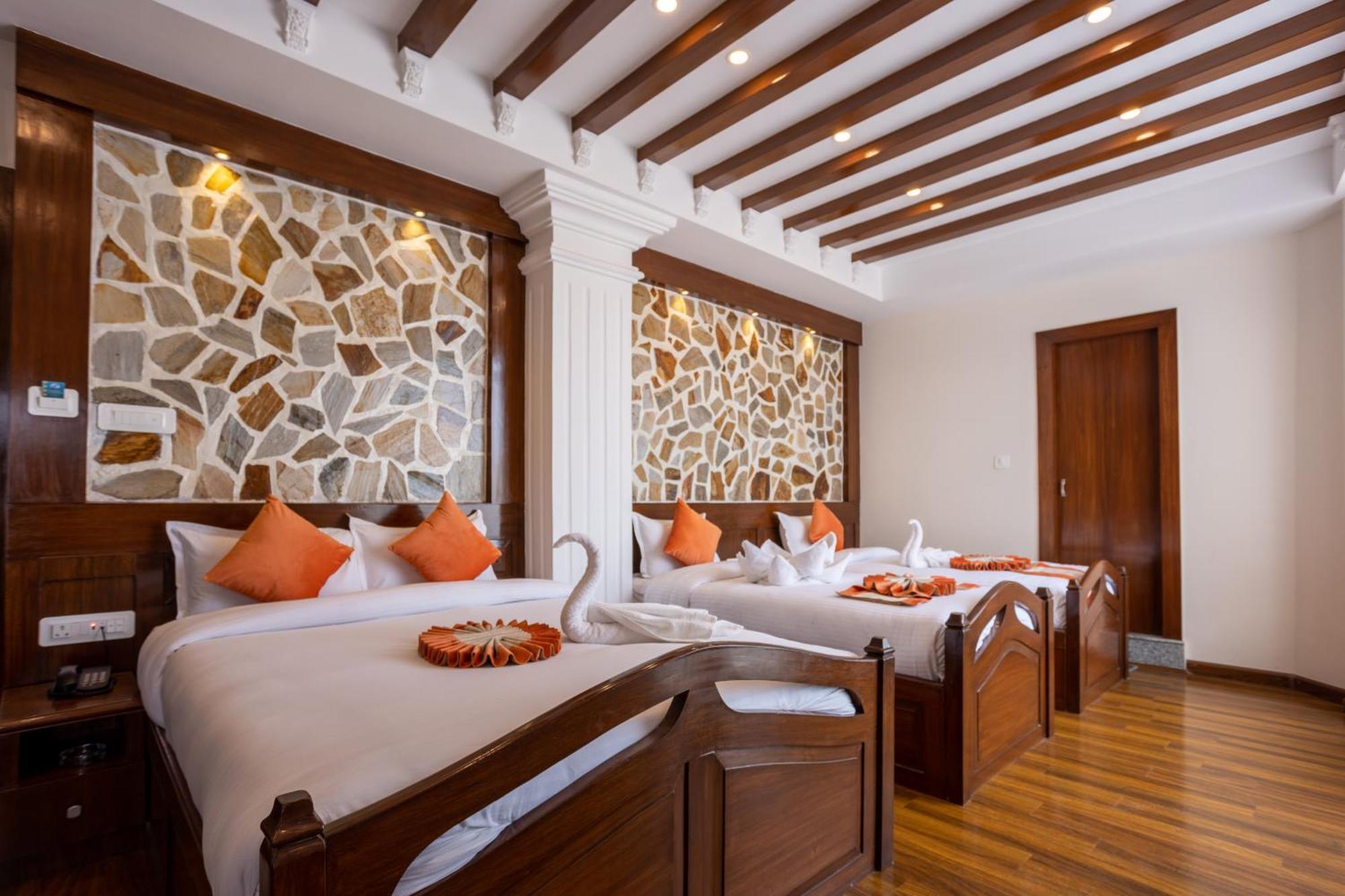 Airport Himalaya Boutique Hotel 加德满都 外观 照片