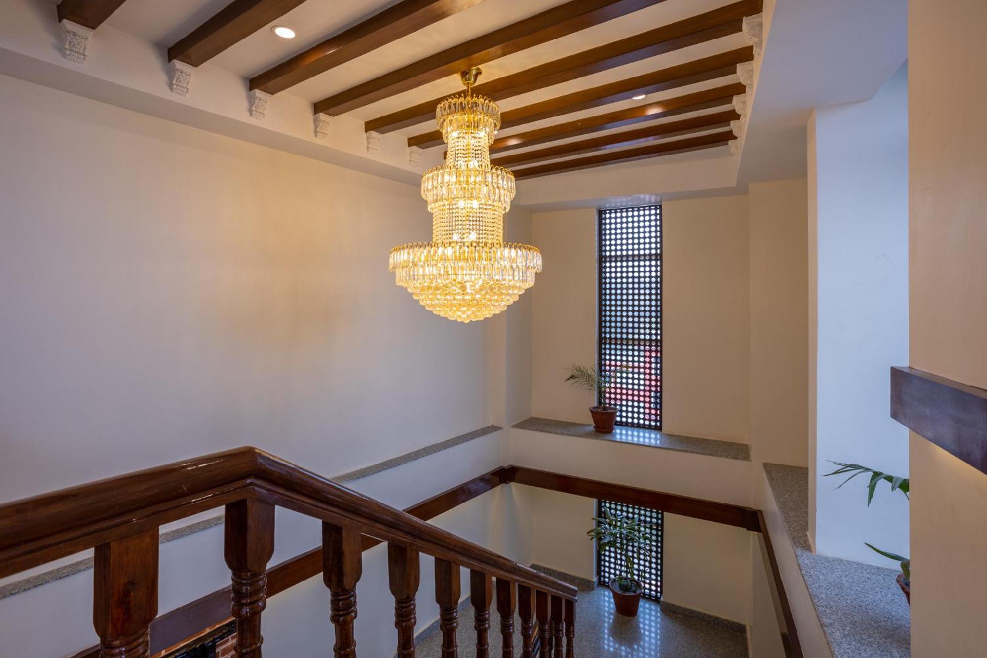 Airport Himalaya Boutique Hotel 加德满都 外观 照片