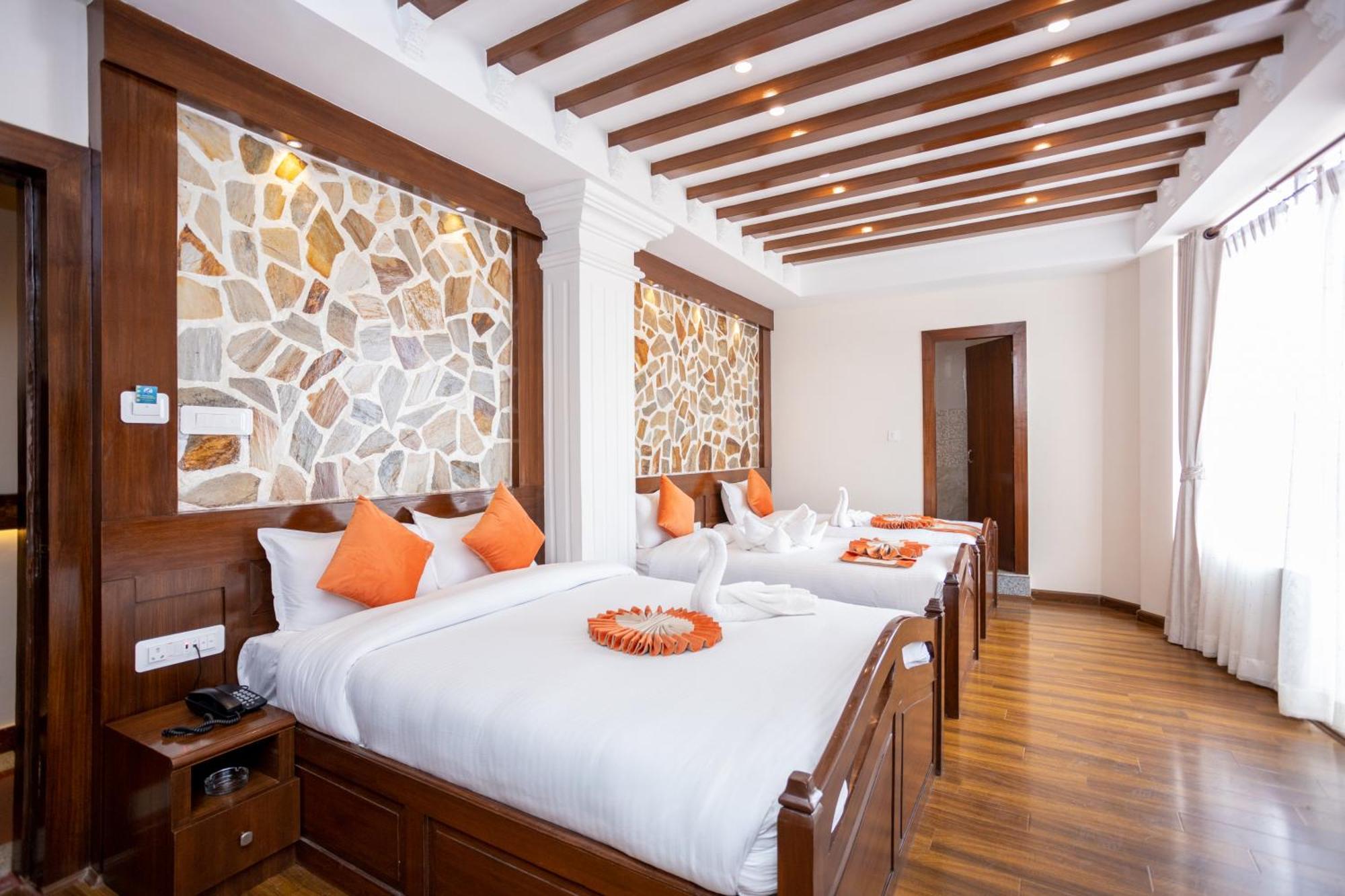 Airport Himalaya Boutique Hotel 加德满都 外观 照片