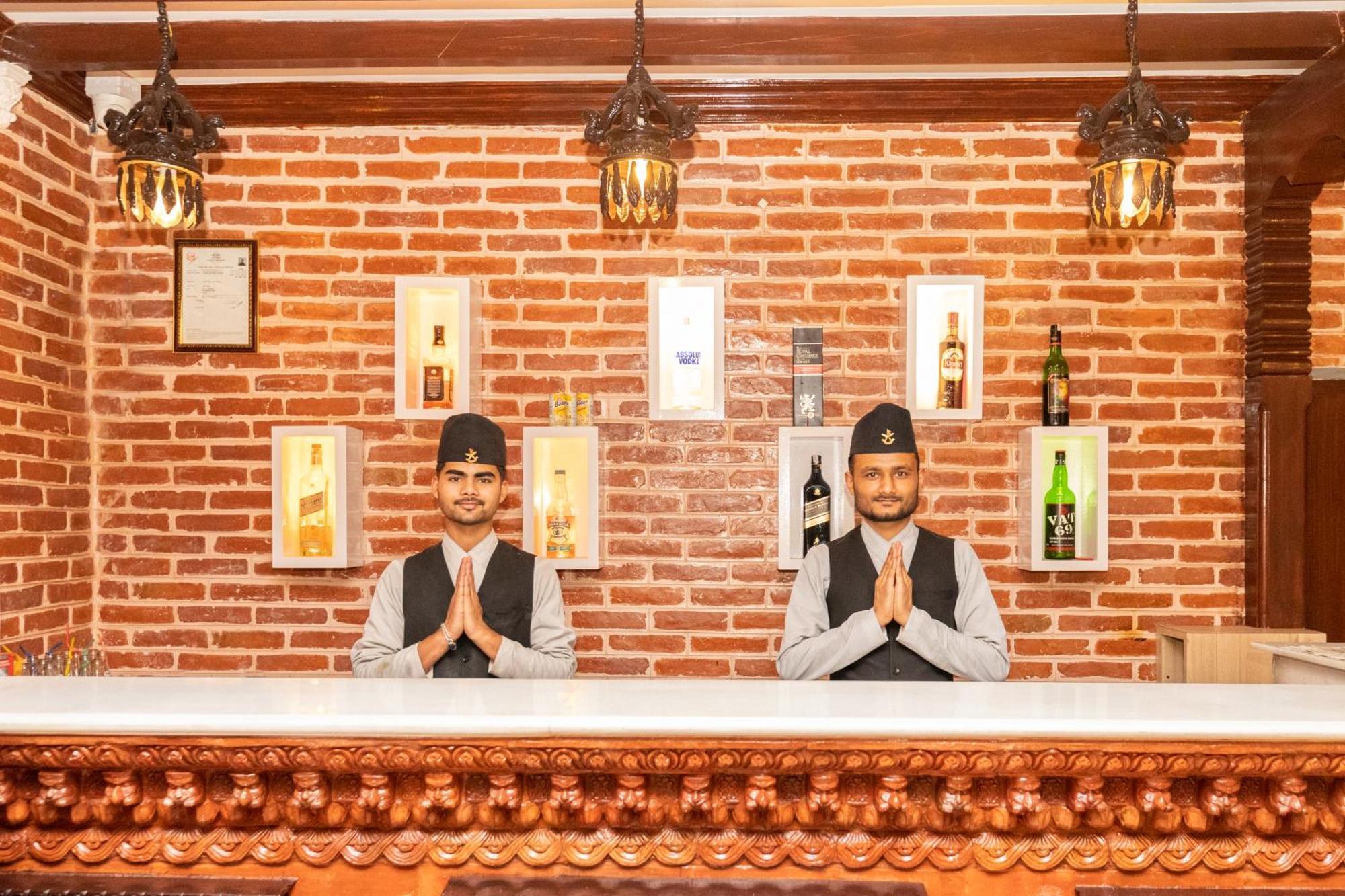 Airport Himalaya Boutique Hotel 加德满都 外观 照片
